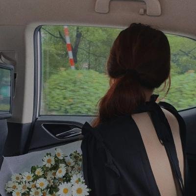 Qros之女以独家新闻为名的疯狂